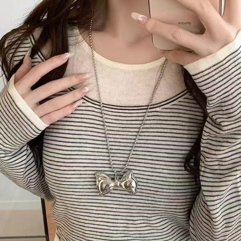 Women's Simple Sier Bow Metal Sweet High-grade Personality Sweater Pendants