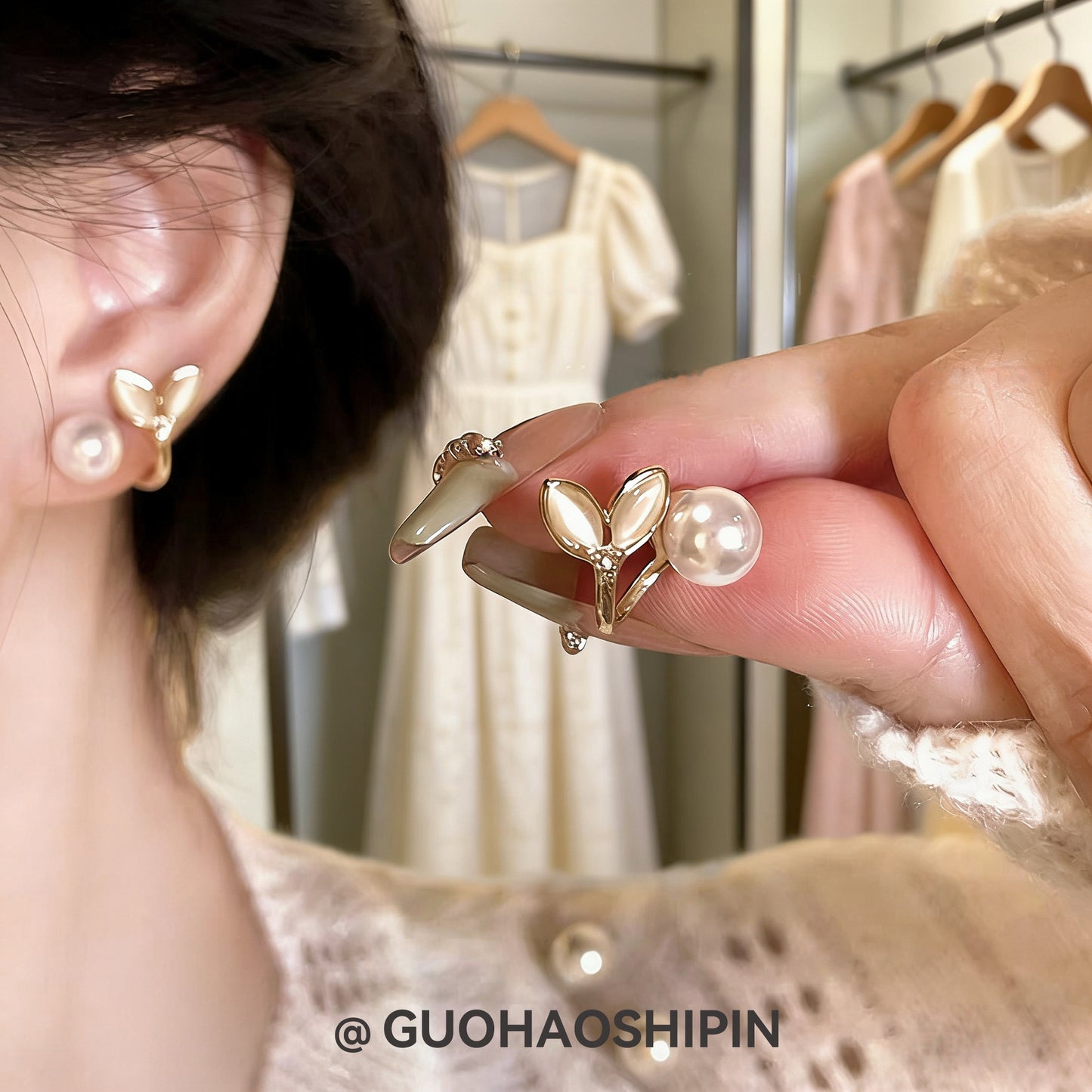 Style Elegant Dolphin Tail Pearl Female Niche Earrings
