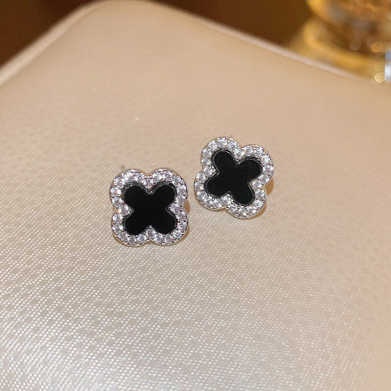 Women's Sier Needle Zircon Spiral Texture Retro Pendants