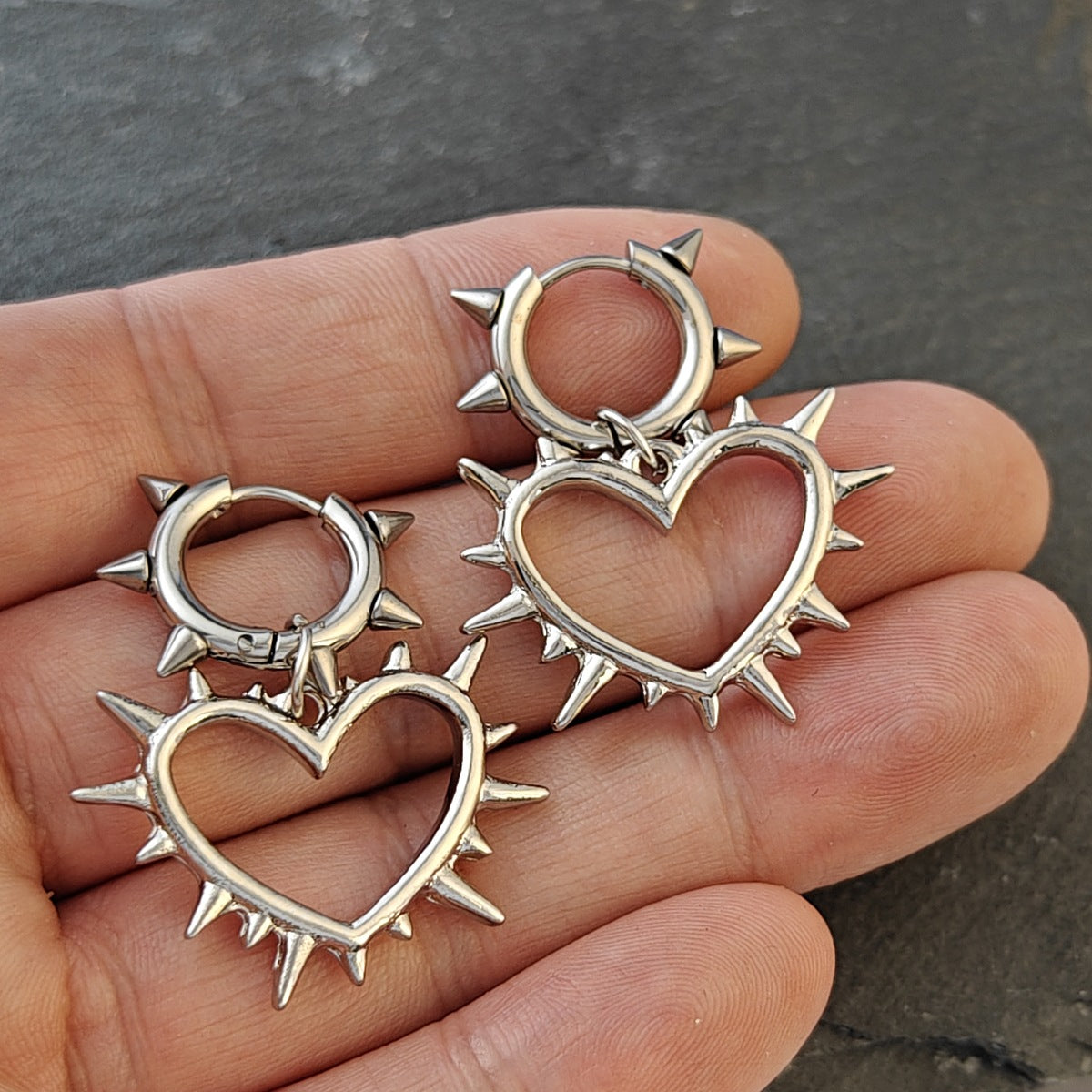 Style Personalized Thorn Circle Buckle Heart Earrings
