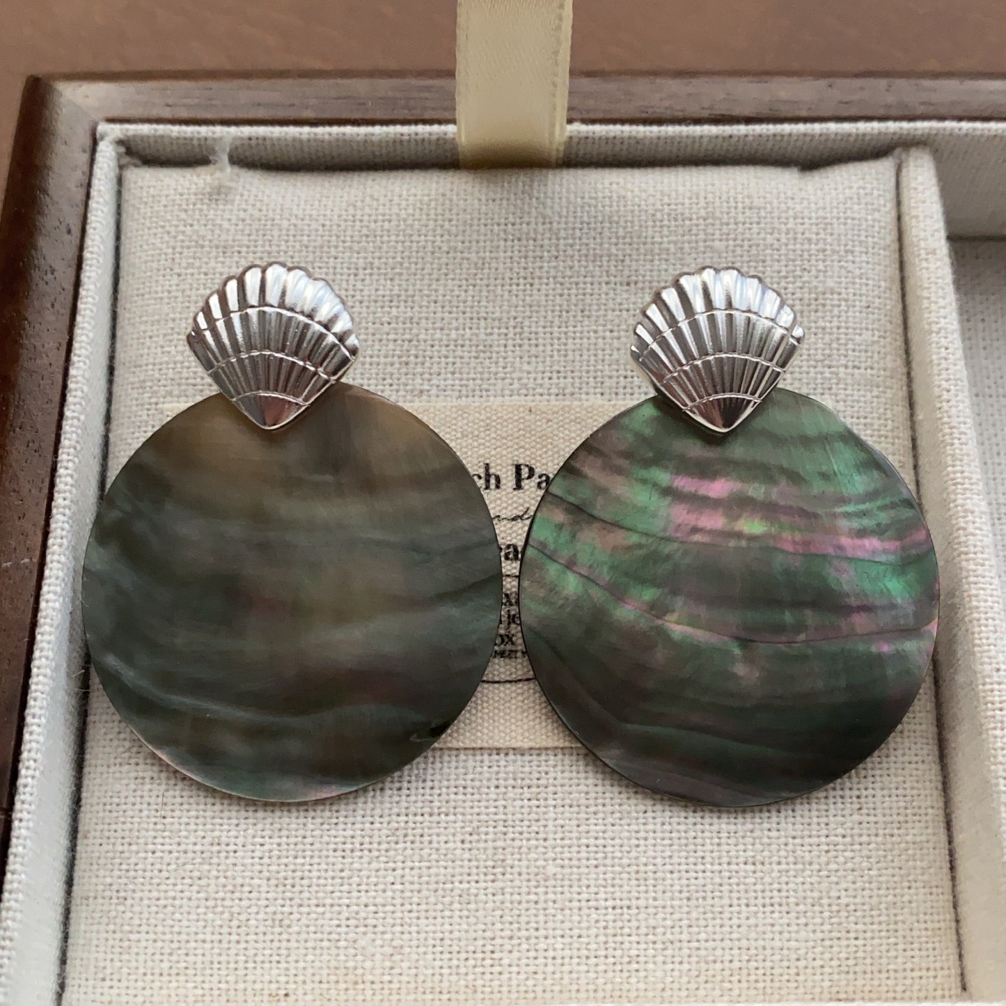 Solid Wood Fritillary Shell Geometric Eardrops Mild Luxury Retro Fashion Rings