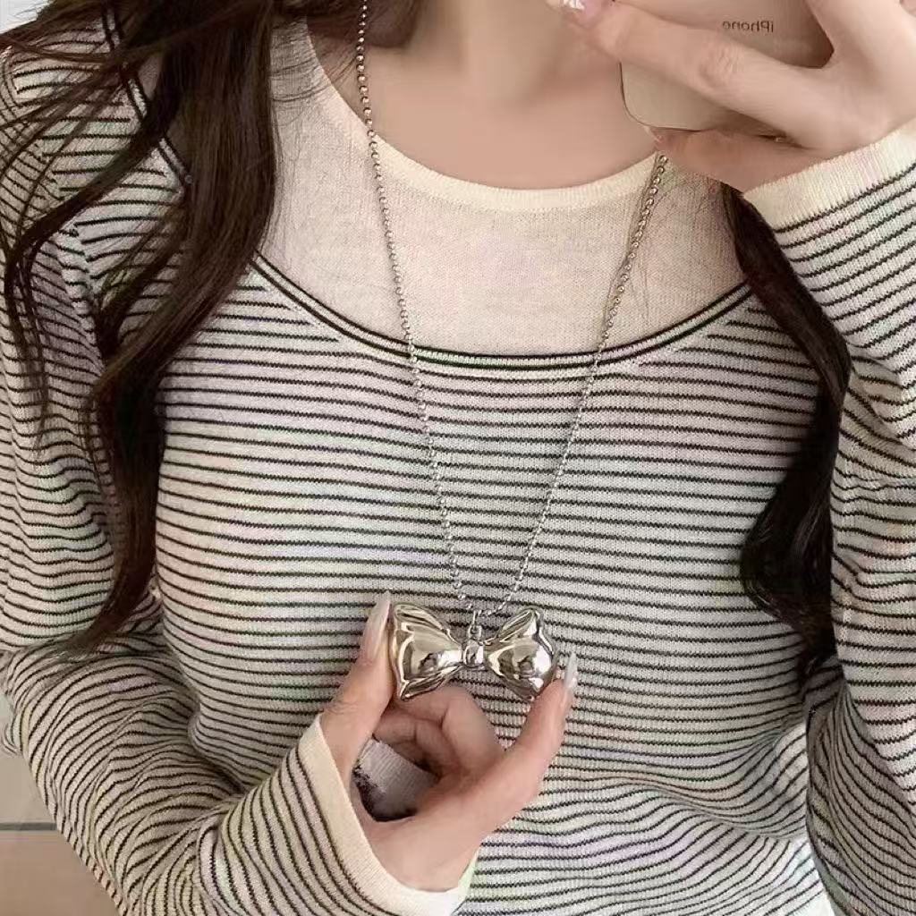 Women's Simple Sier Bow Metal Sweet High-grade Personality Sweater Pendants