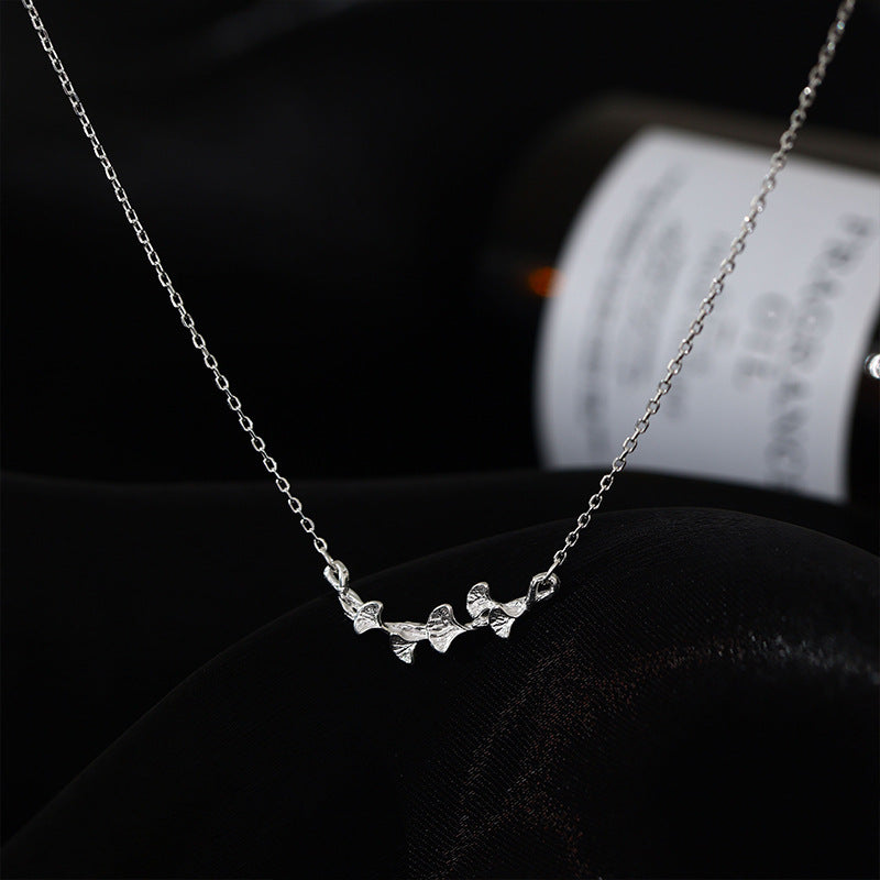 Women's Korean Simple Ginkgo Leaf Design Fashionable Fresh Elegant Temperament Entry Necklace