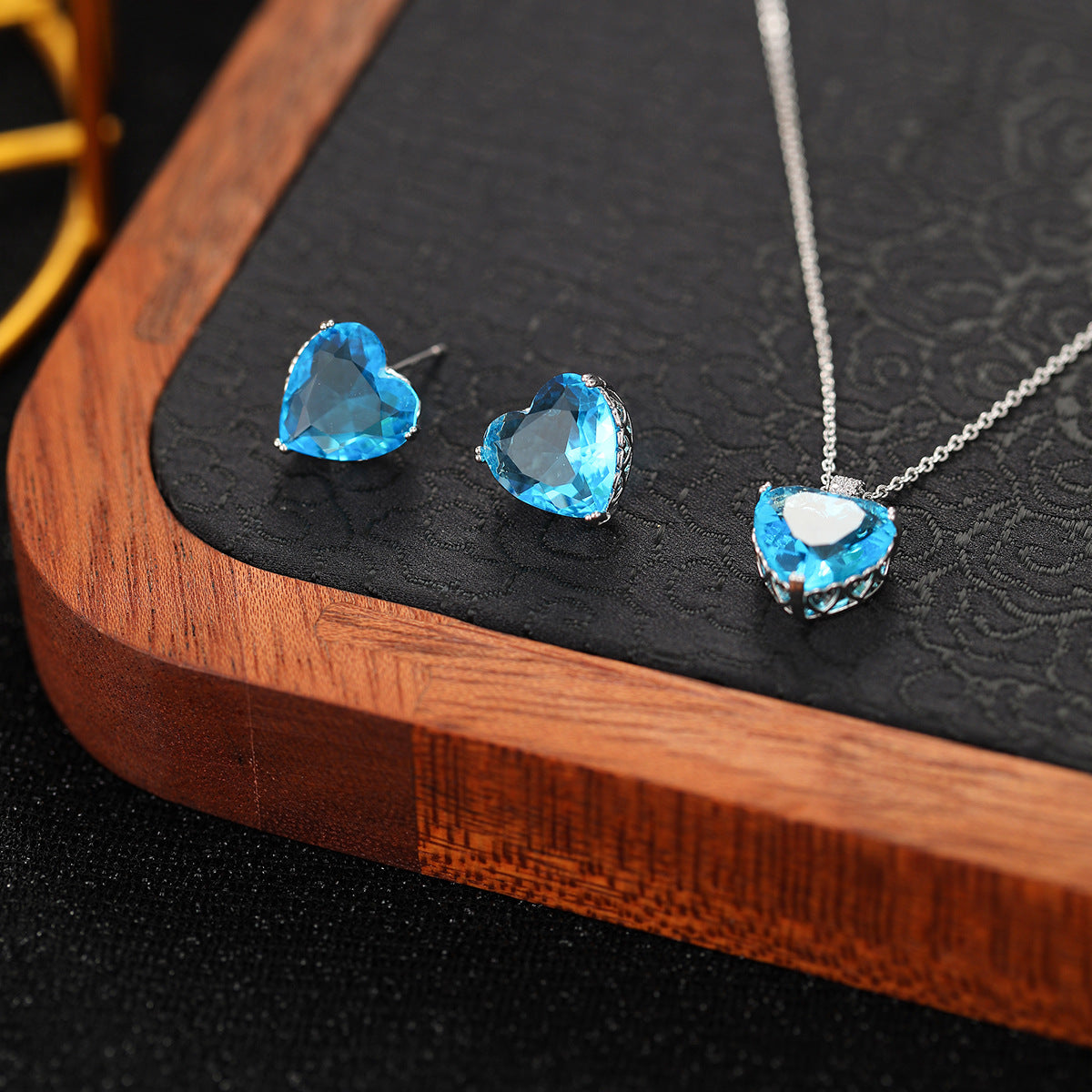 Glamorous Comfortable Two-piece Affordable Luxury Fashion Jewelry Set