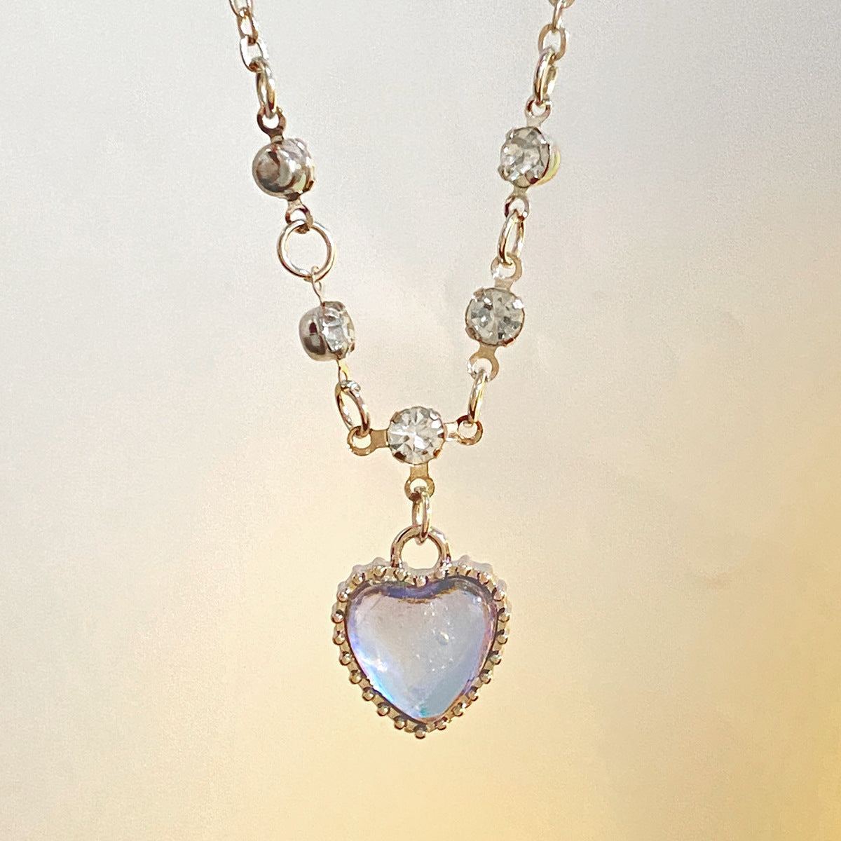 Colorful Moonstone Love Female Niche High-grade Light Luxury Clavicle Necklace