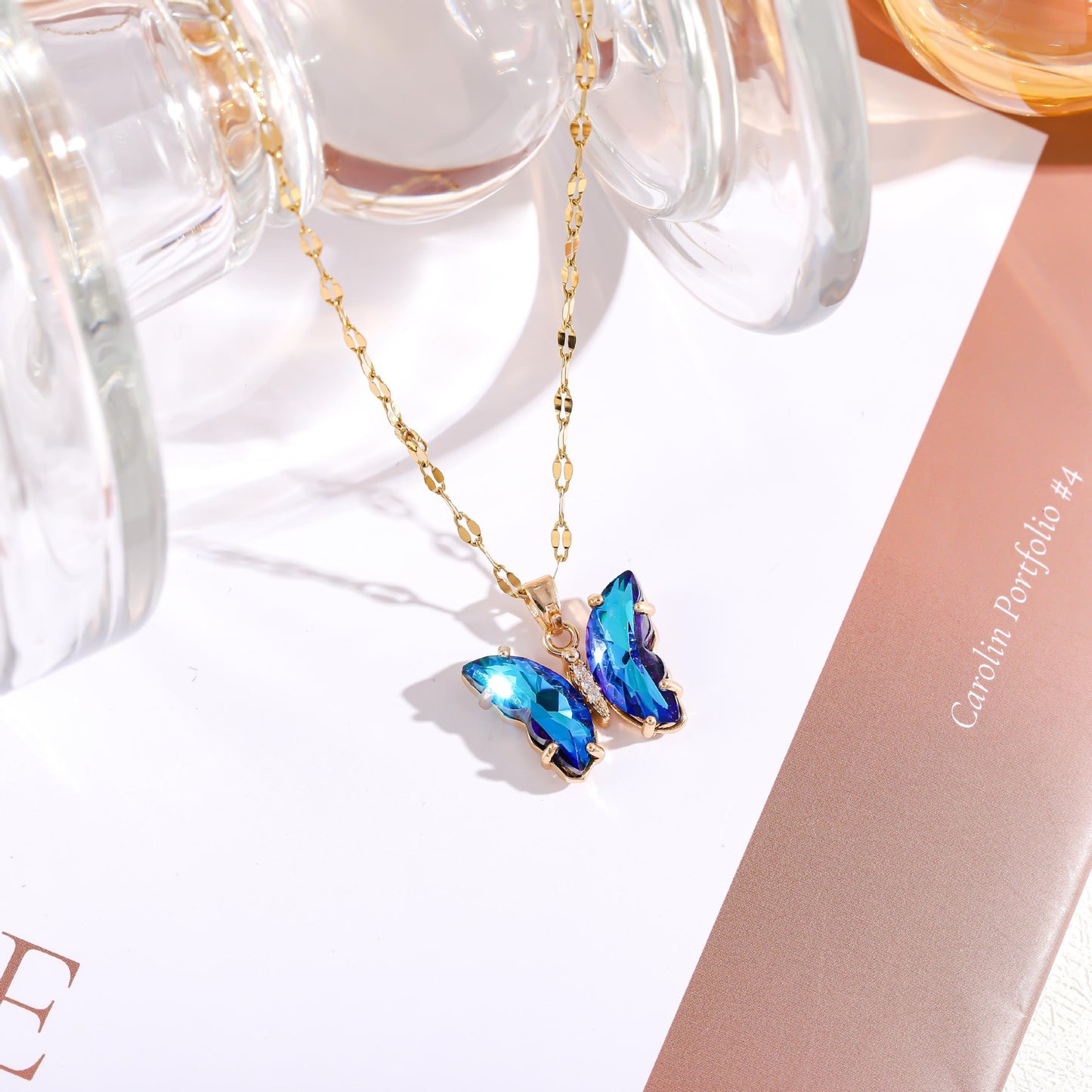 Women's Rhinestone Butterfly Short Light Luxury Crystal Necklace