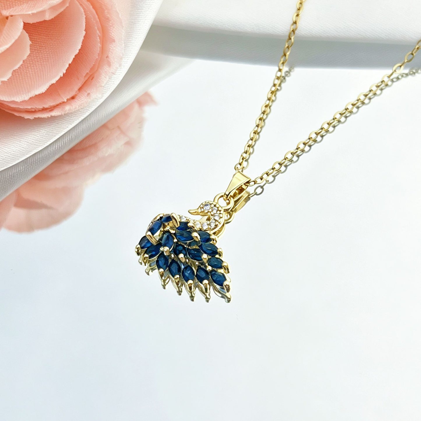 Women's Swan Light Luxury High-grade Clavicle Chain Elegant Necklace
