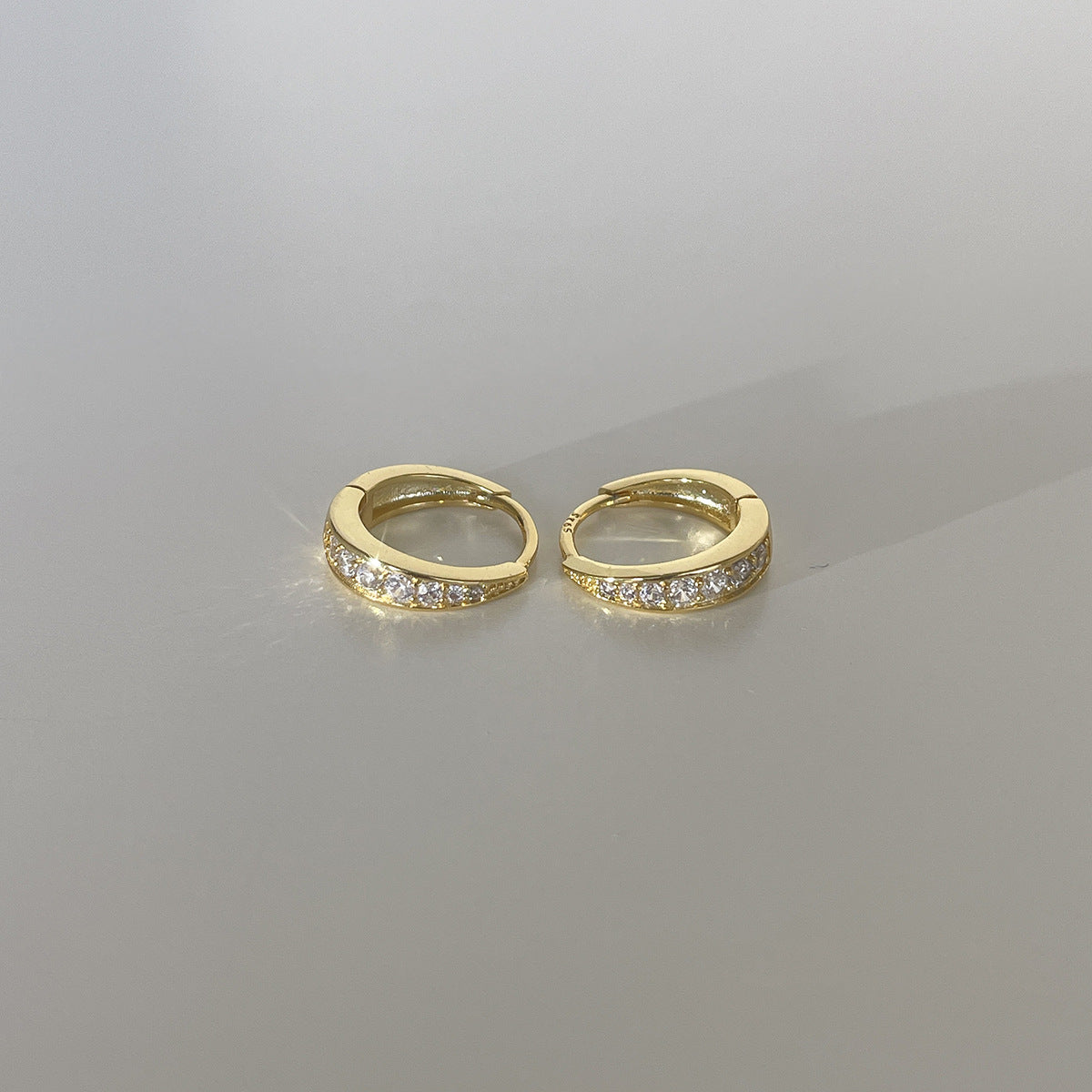 Women's High-grade Zircon Design Simple Sier Pin Ear Earrings