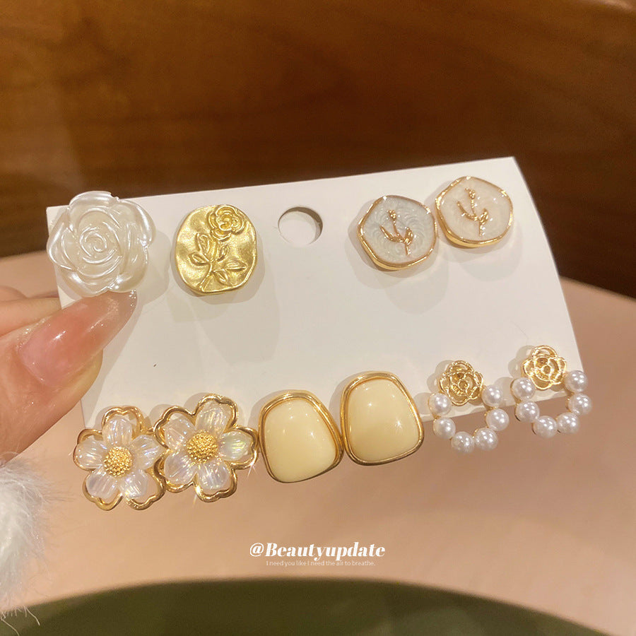 Sier Pearl Flower French Vintage Court Style Earrings