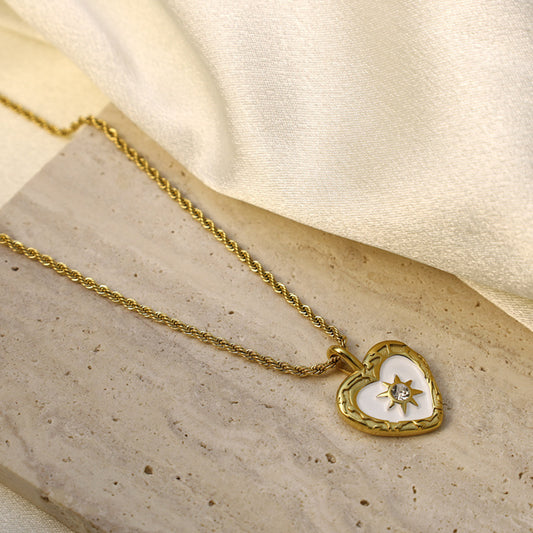 Women's Vintage Fritillary Titanium Light Luxury Minority High-grade Necklaces