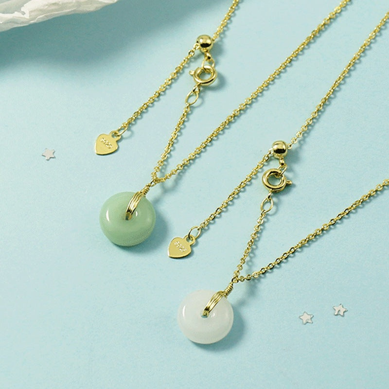 Women's Buckle Niche Design Retro Compact Clavicle Pendants