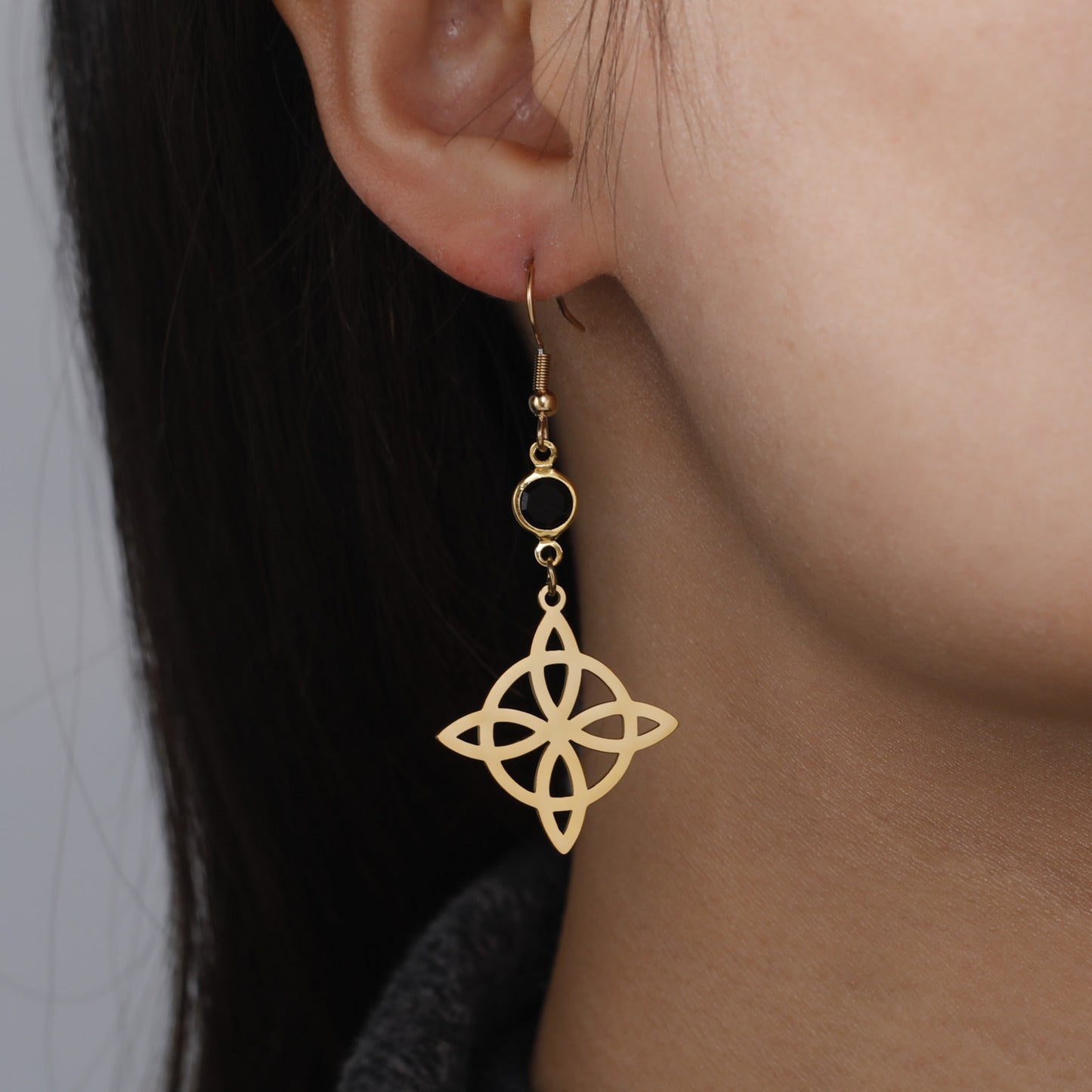 Personality Trend Girlfriends Real Gold Plating Witch Knot Shape Stainless Earrings