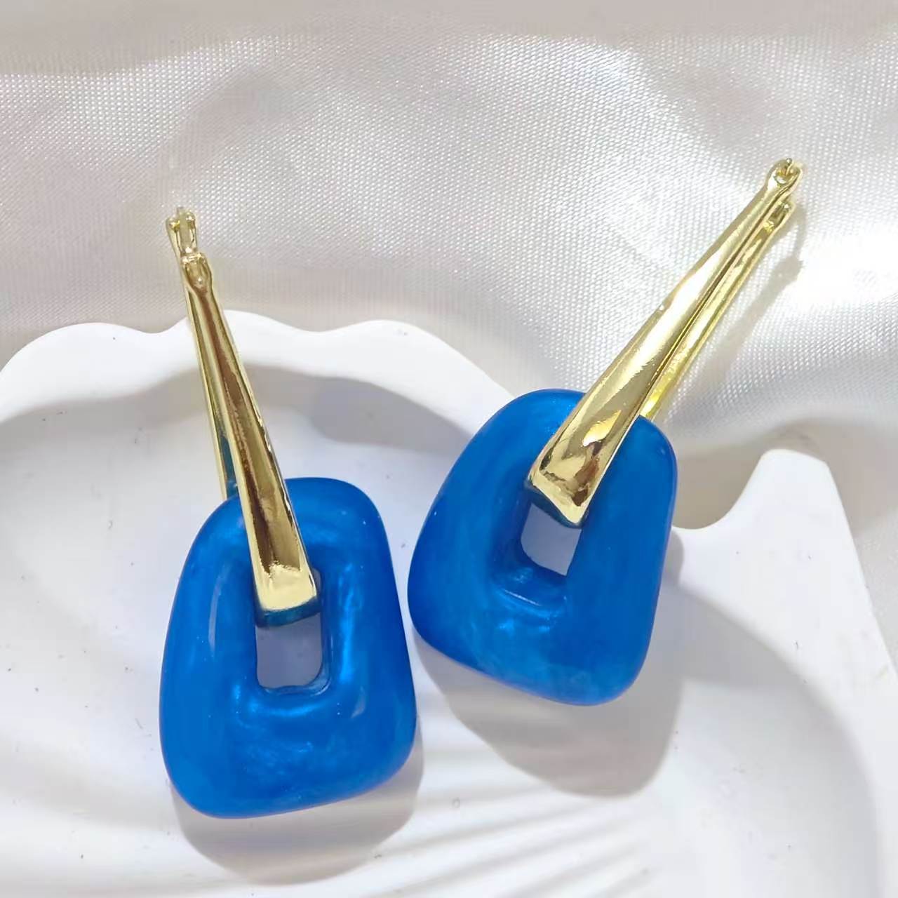 Women's Blue Square Exaggerated Cold Style Ear Clip Light Luxury Temperament Earrings
