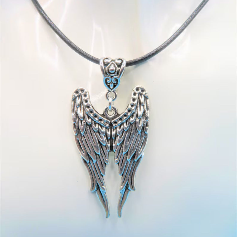 Fashion Retro Angel Wings Niche Design Necklaces