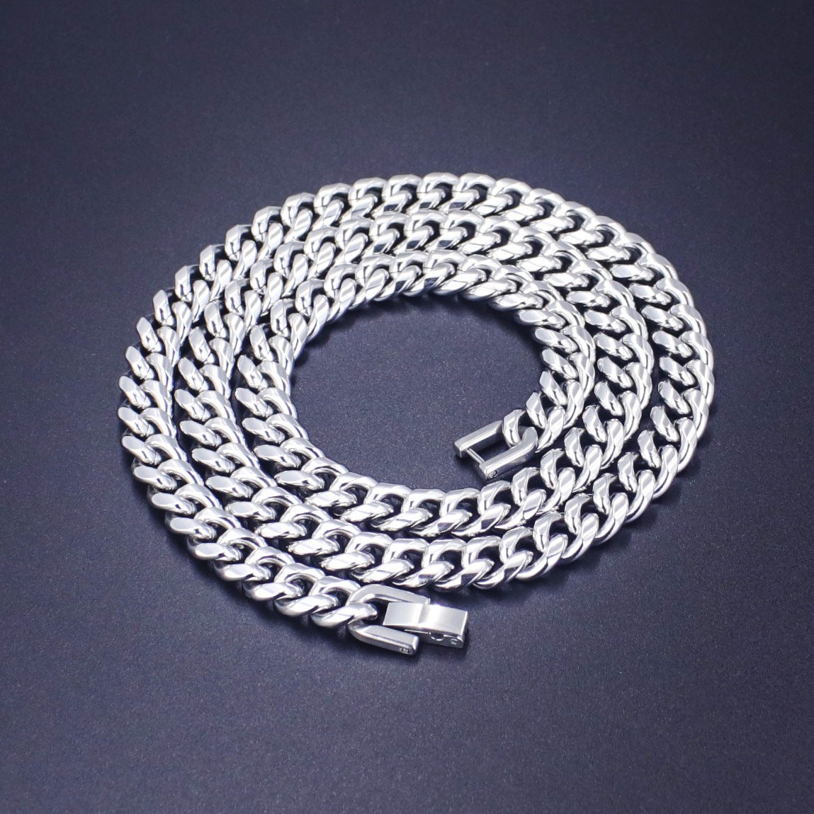 Men's Link Chain Stainless Buckle Round Grinding Domineering Necklaces