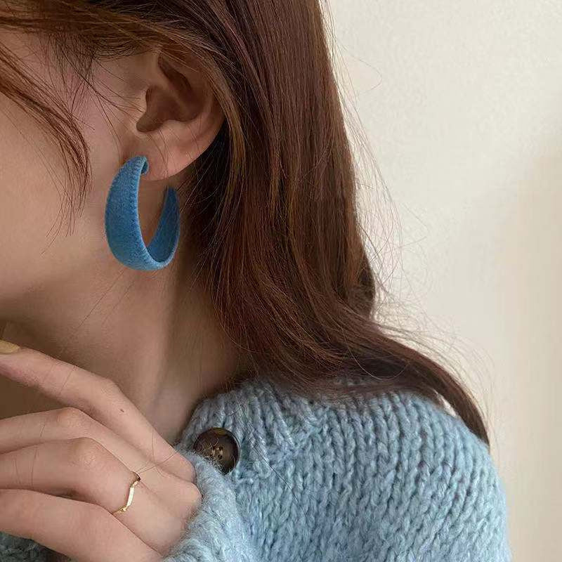 Women's Style High-grade Large Hoop Light Luxury Ear Clip Earrings