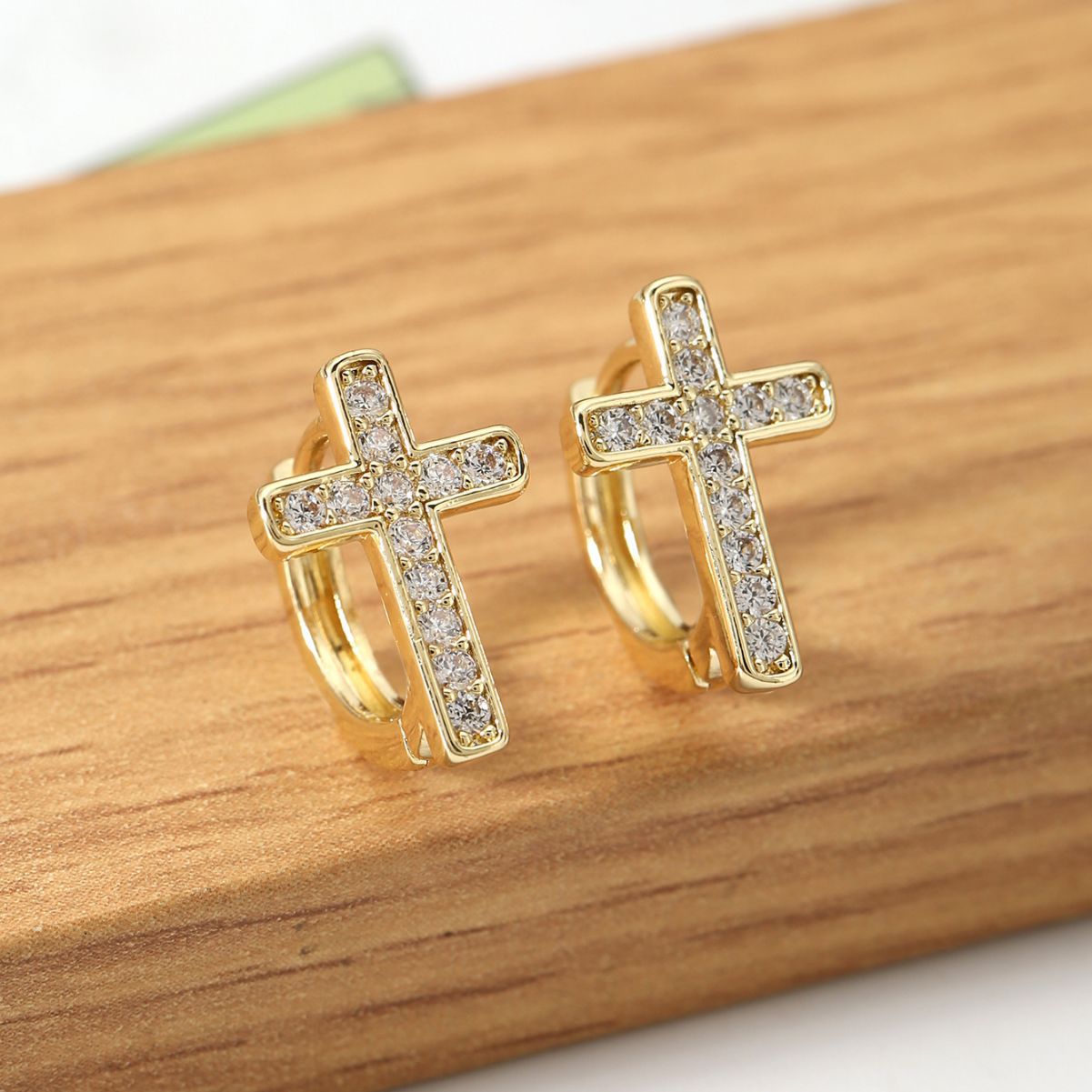 Refined Zircon Female Design High Sense Ear Personality Earrings