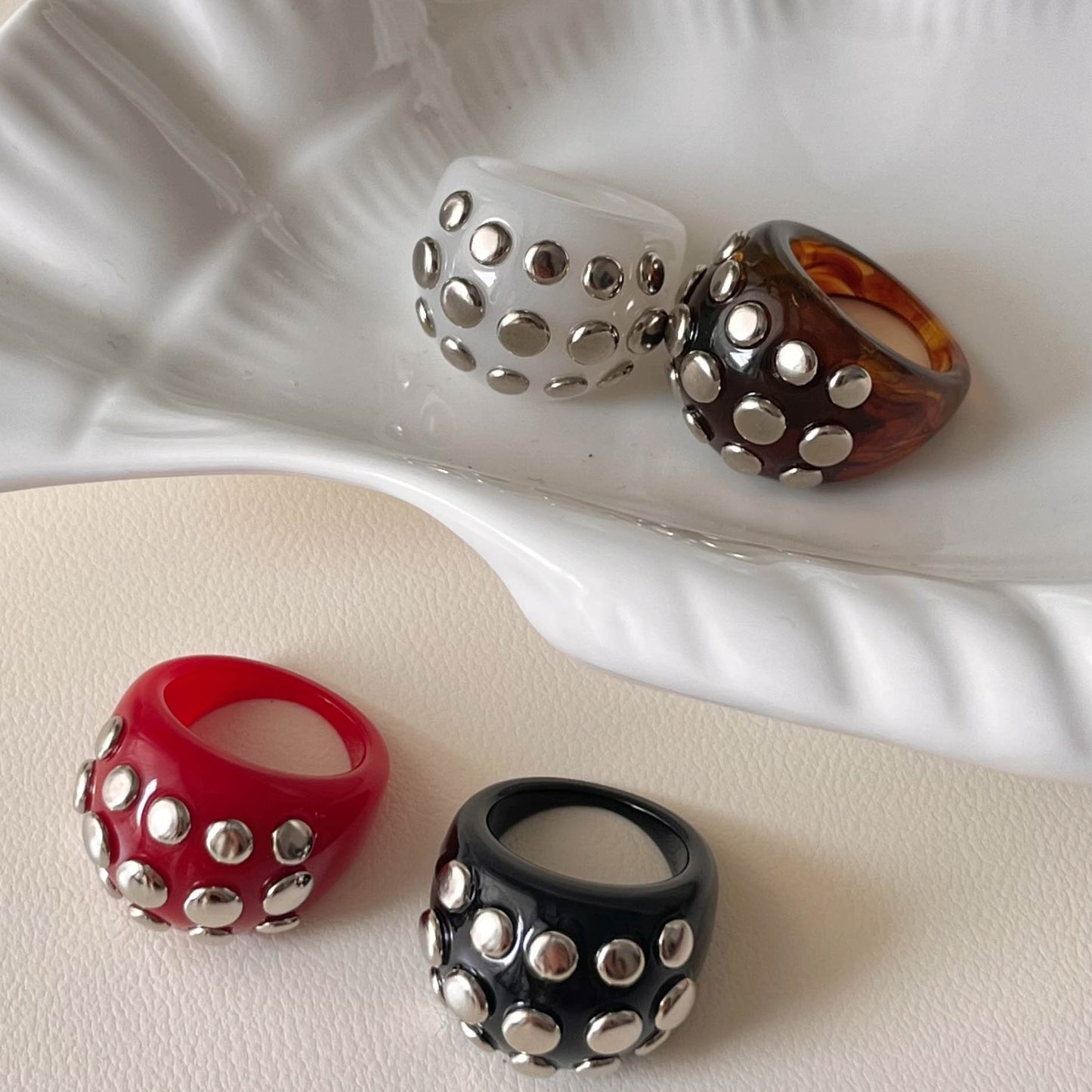 Vintage Rivet Resin Personality Fashion Design Rings