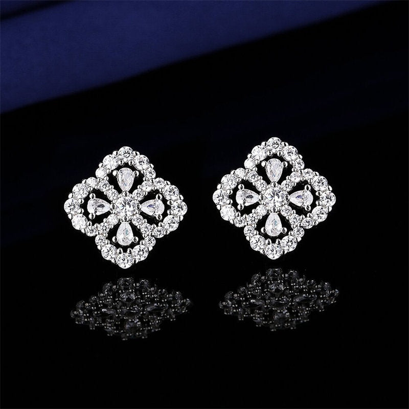 Women's Sier-plated Simple Mori Style Four-leaf Flower Ear Bracelet