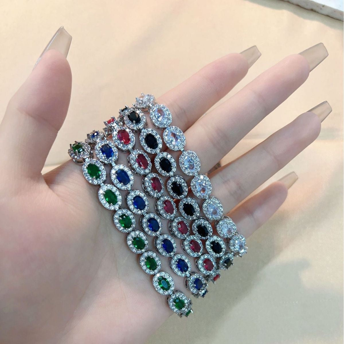 Classic Egg-shaped Simple Fashion Exquisite Shipping Bracelet