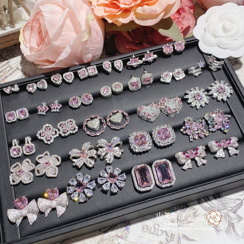 Camellia Glitter Gem Heart-shaped Designer Gold-plated Light Luxury Stud Earrings