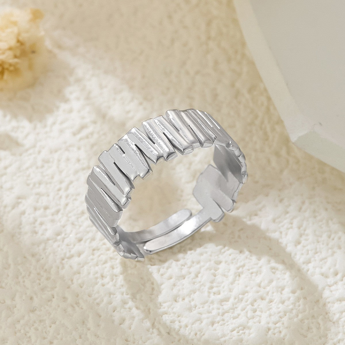 Stainless Steel Irregular Line Love Heart-shaped High-grade Ring
