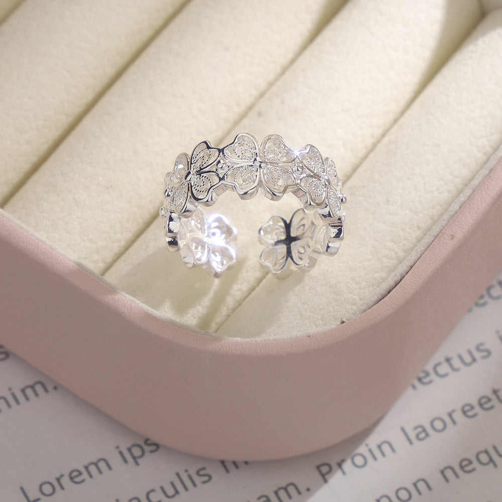 Women's Hollow Butterfly Wreath Filigree Light Luxury Exquisite Lucky Four-leaf Clover Rings