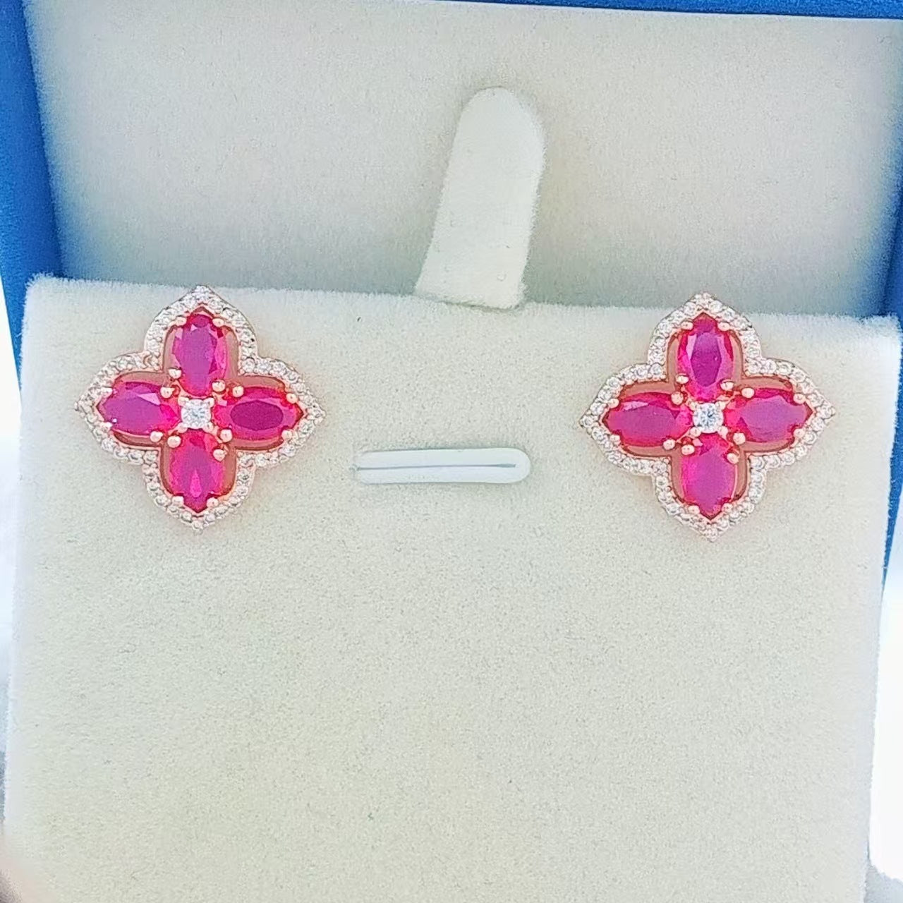 Electroplated Inlaid Red Corundum Blue Pointed Crystal Clover Jewelry Set