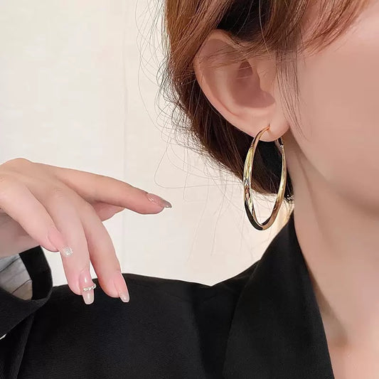 Women's Fashion Simple Large Hoop High-grade Light Luxury Temperament Earrings
