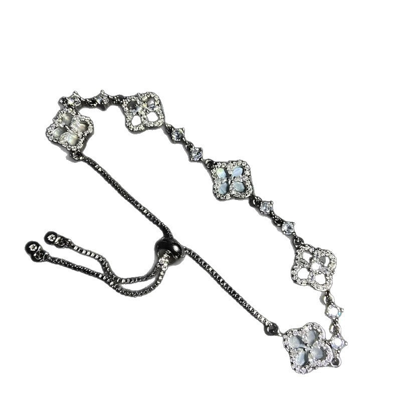 Women's Crystal Clover Diamond High Sense Special Interest Light Luxury Bracelet