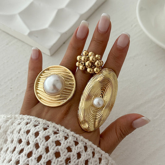 Exaggerated Metallic Pleated Imitation Pearl Personality Rings