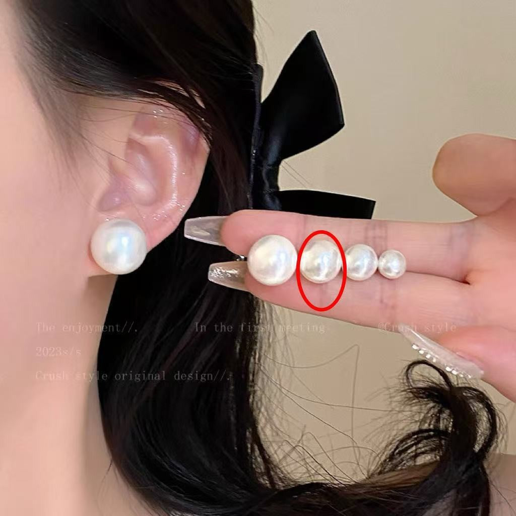 Women's Retro Hepburn Sier Needle Large Pearl Elegant French Round For Stud Earrings