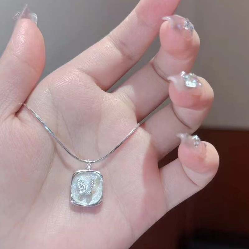 Fashion Relievo Butterfly Shadow Dream Finding Square Plate Female Simple Necklace
