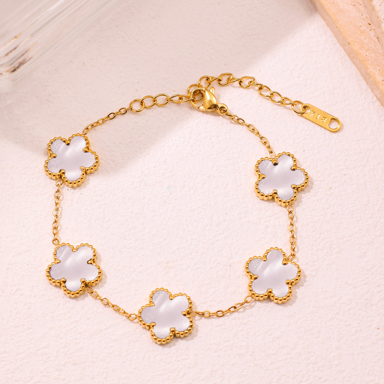 High-grade Titanium Steel Five-leaf Flower Gold Plated Four Colors Bracelet