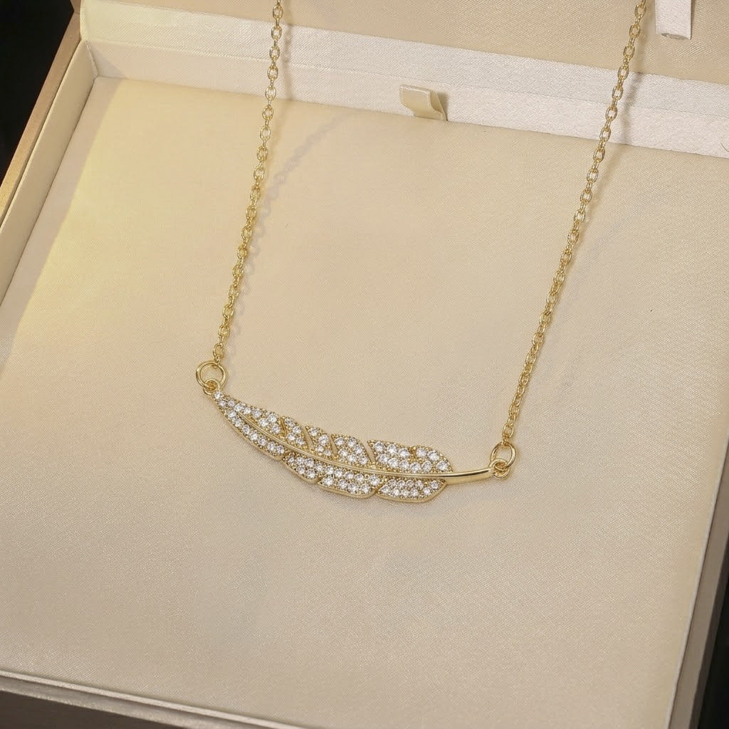 Women's Elegant Rainbow Fashion Star Moon Clavicle Necklaces