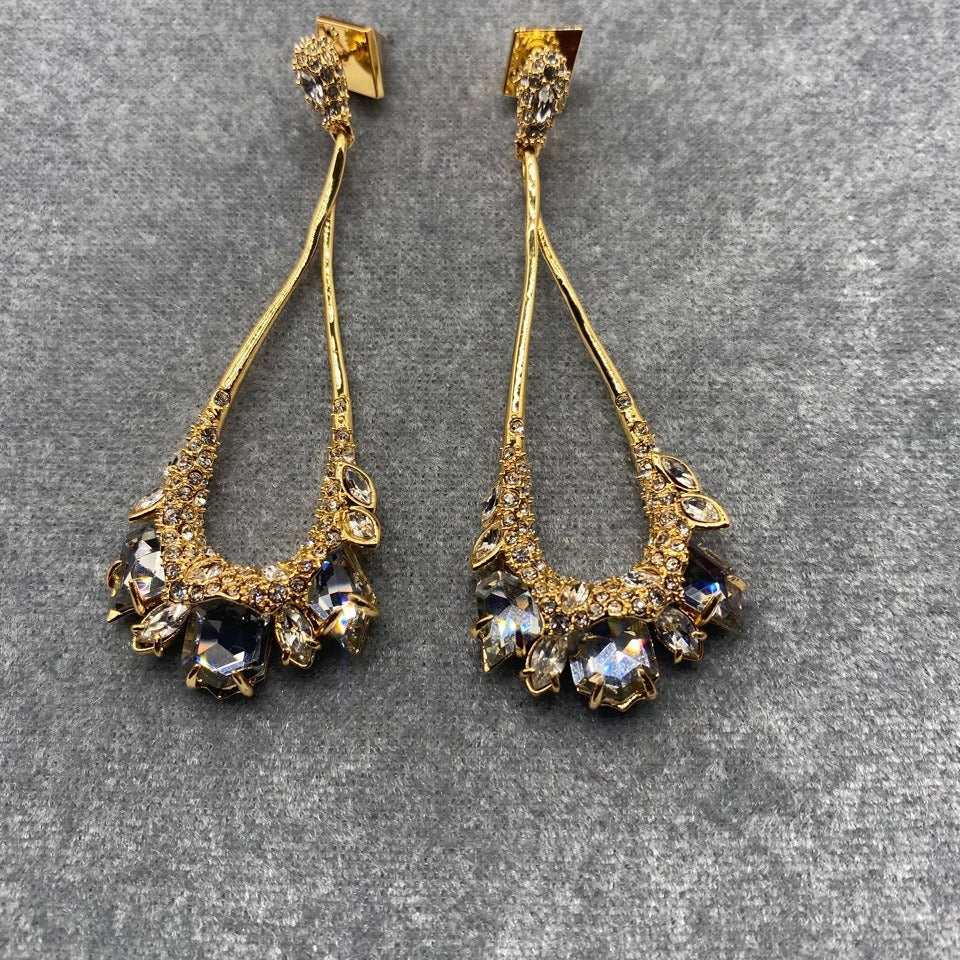 Designer To Create Fashion Casual Full Diamond Big Treasure Stud Earrings