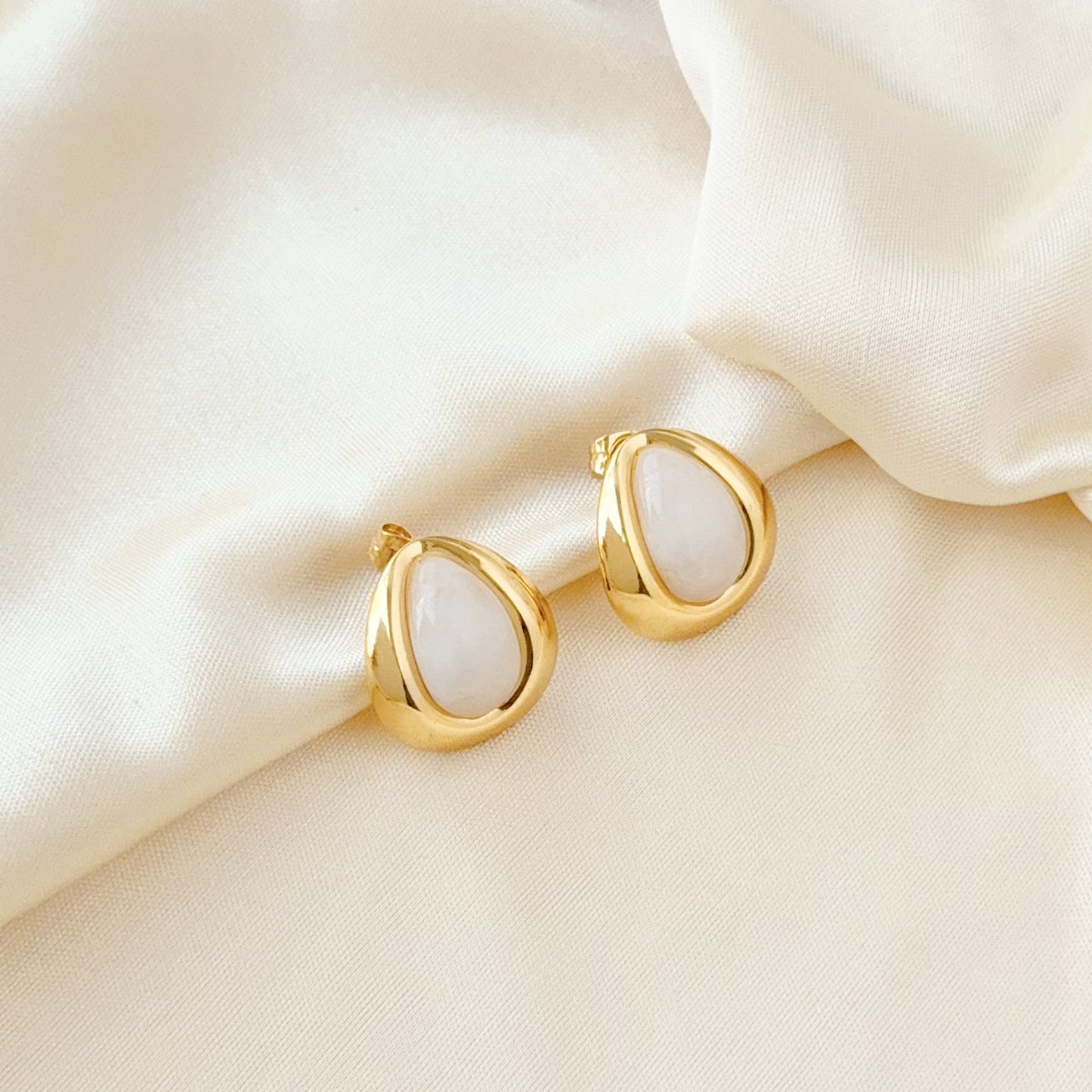 Women's Steel Style Oval Water Drop Ear Stud Earrings