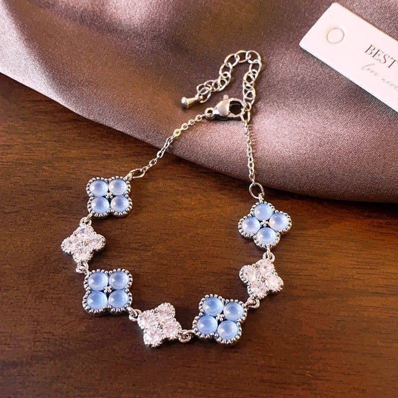 Women's Crystal Clover Diamond High Sense Special Interest Light Luxury Bracelet
