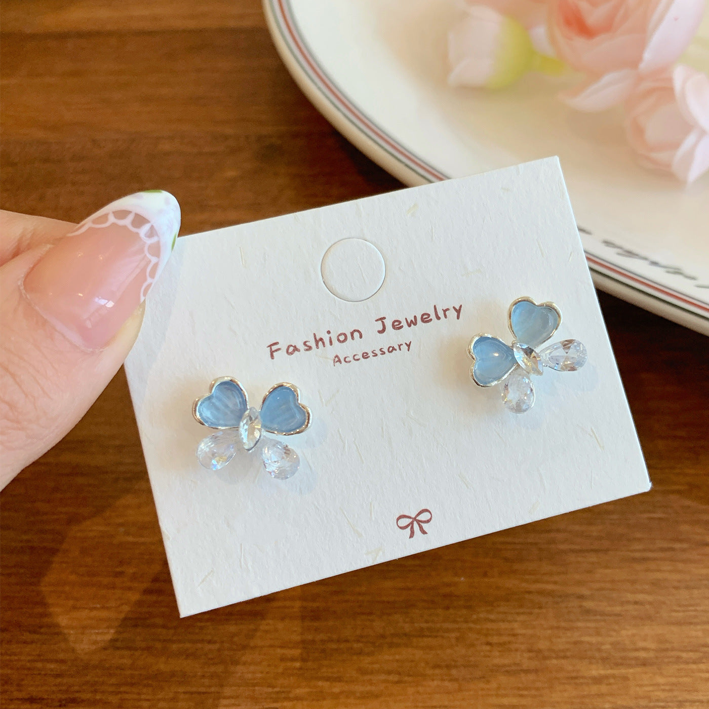 Women's Double Layer Butterfly Style Light Luxury Three-dimensional Stud Earrings