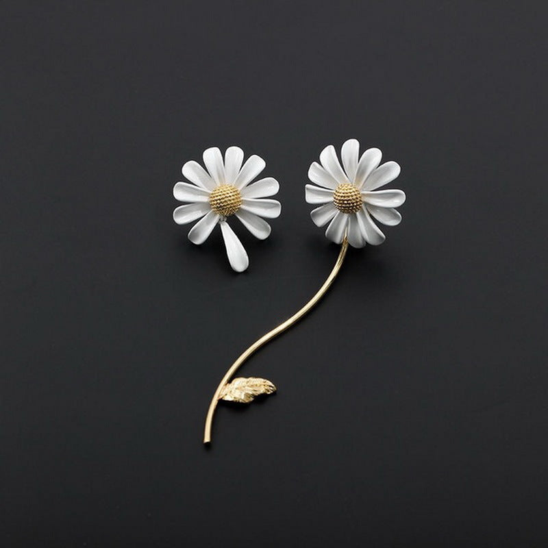 Korean Popular Trendy Little Daisy Open Elegant Lady Earrings