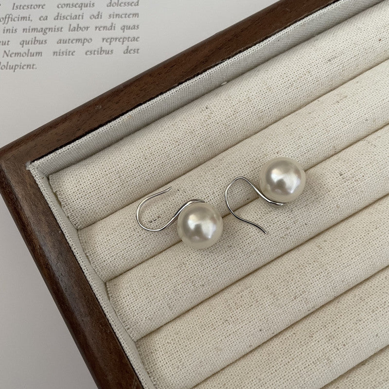 Pearl Light Luxury Temperament French Minority Advanced Earrings