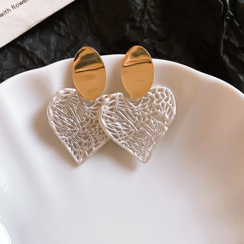 Women's Needle Round Curved Geometric Ear Retro Personalized Temperamental Light Luxury Earrings