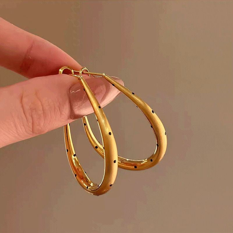Women's Style Circle Polka Dot Eardrop Korean Niche Temperament Fashionable Earrings