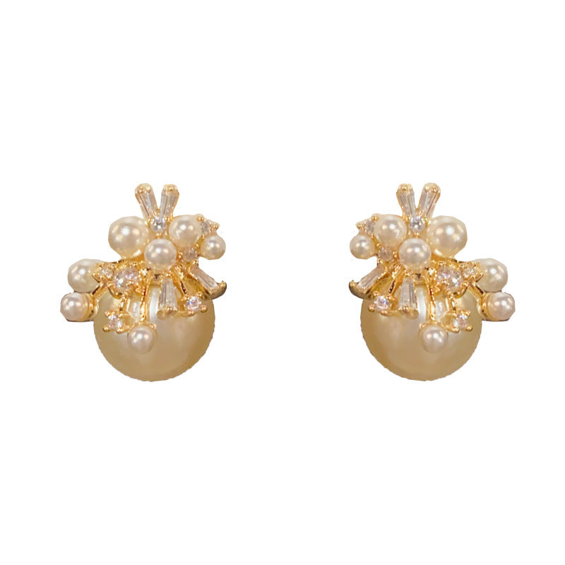 Pearl Petal Temperament Entry Lux Gentle Earrings