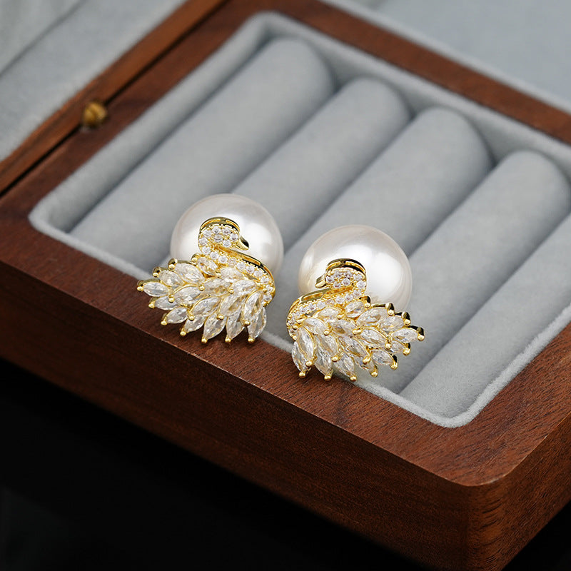 Light Luxury High-grade Graceful Sier Needle Fashion Stud Earrings