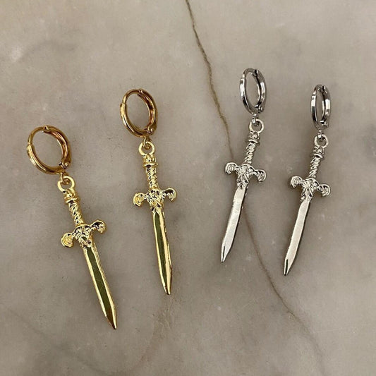 Classy Women's Gothic Vintage Dagger Medieval Rings
