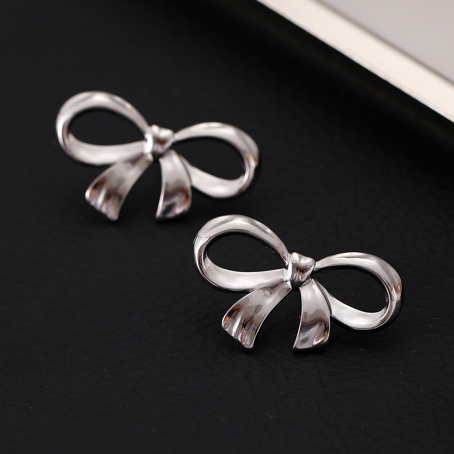 Women's Bow Stainless Steel Light Luxury High-grade Earrings