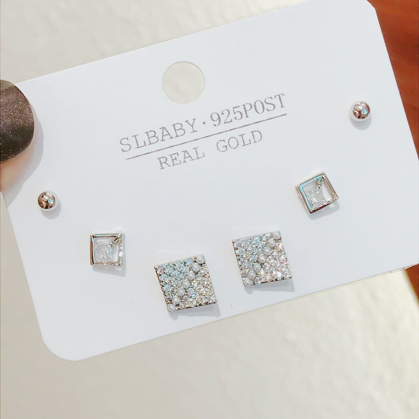 Women's High-grade Pearl Bow Elegant Special Interest Earrings