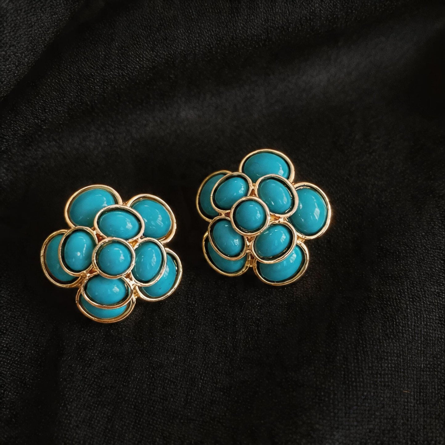 Women's Retro Resin Flower Sier Fashionable Simple Petal Elegant Earrings