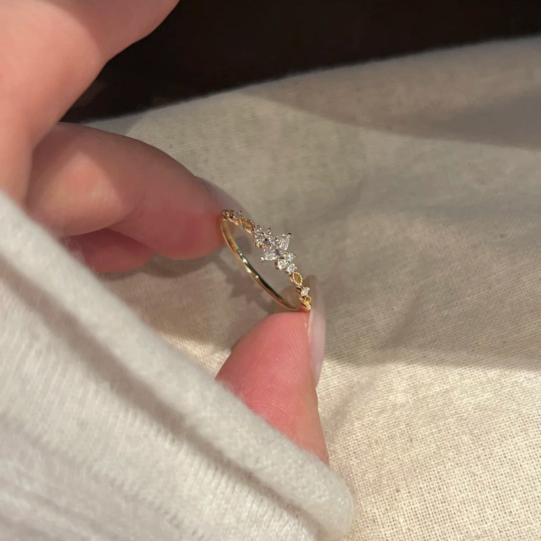 Women's Antique Style Flashing Pony Eye Fine Ring